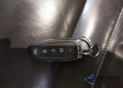 2016 Ford Escape Titanium z USA, uszkodzony, nr VIN 1FMCU9JX5GUA79598